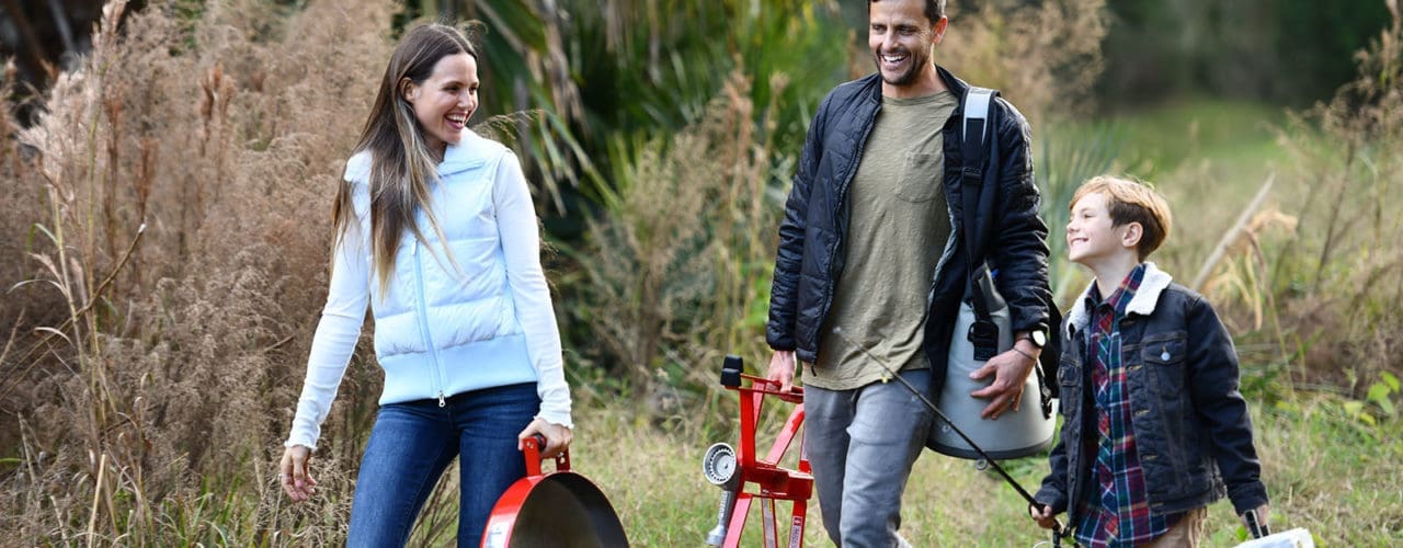 Family walking with their Firedisc.